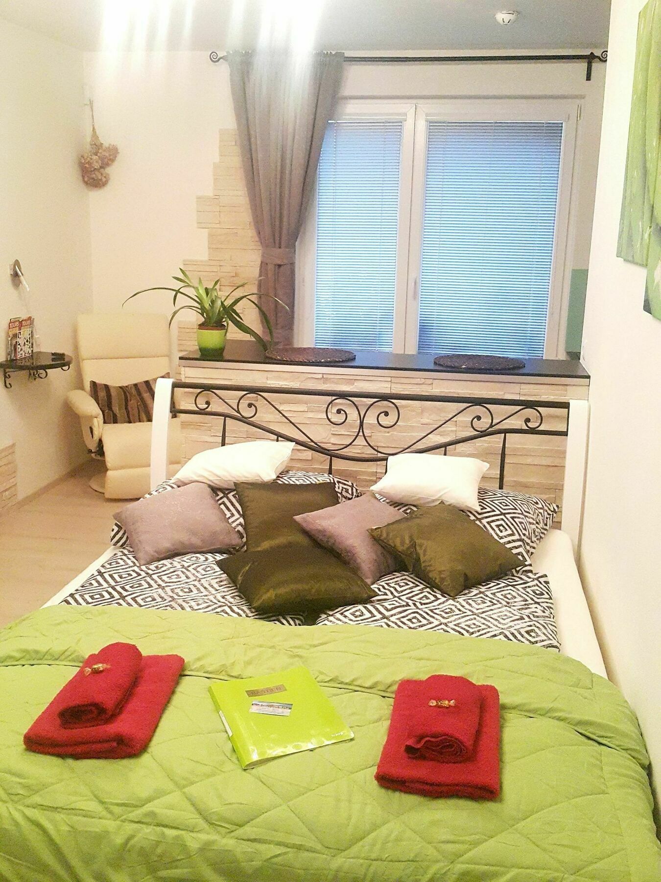 Bastien Studio near Airport Praga Esterno foto
