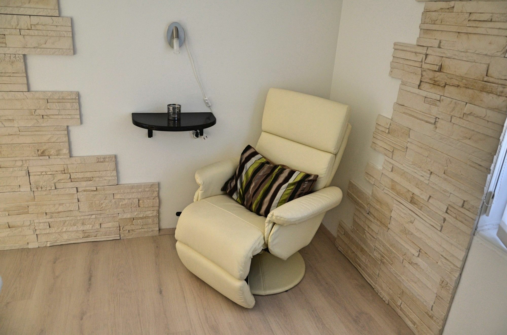 Bastien Studio near Airport Praga Esterno foto