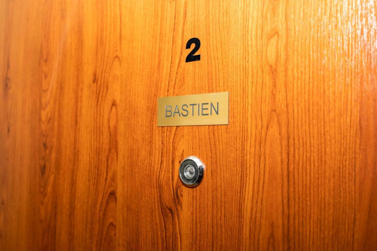 Bastien Studio near Airport Praga Esterno foto